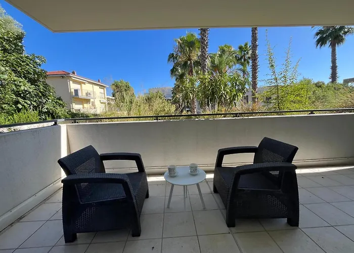 Chemin Des Iles Antibes